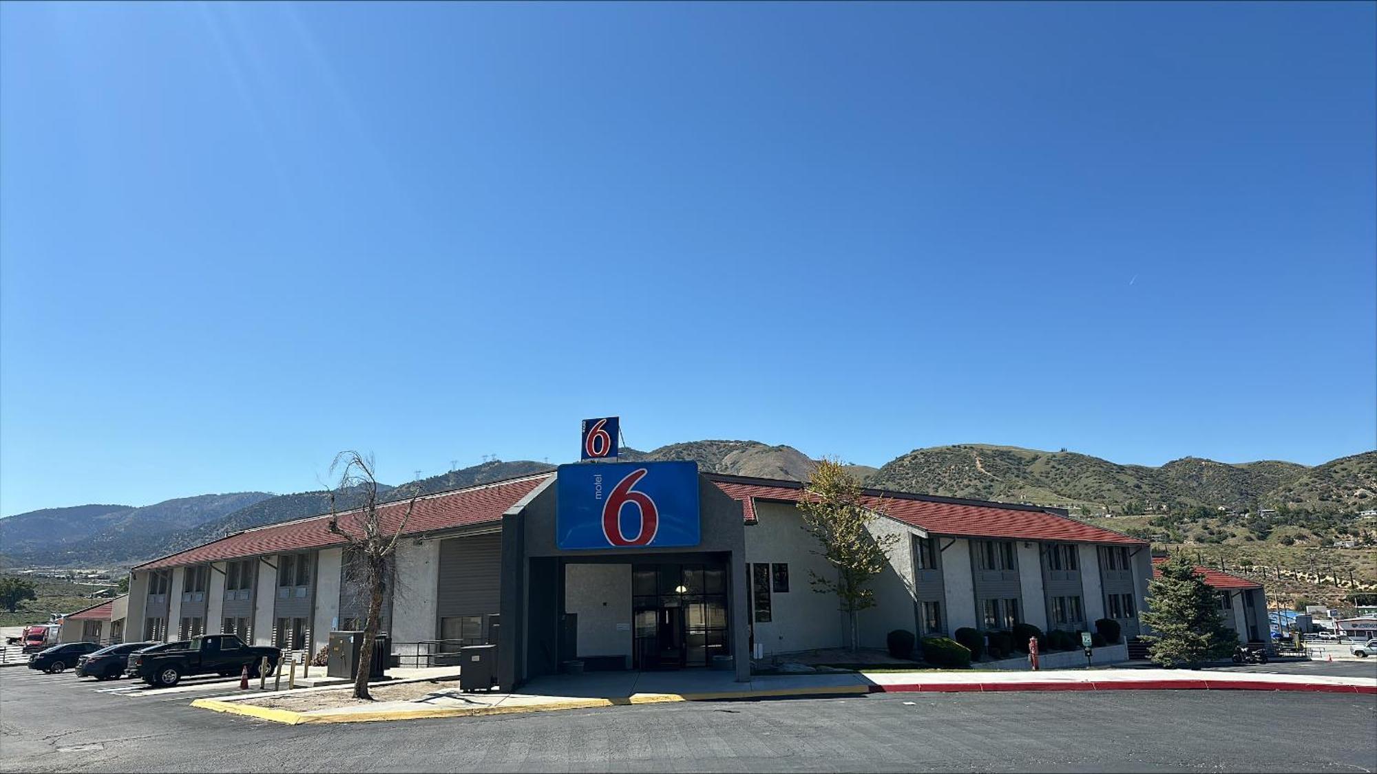 6-lebec, Ca Hotel 2*