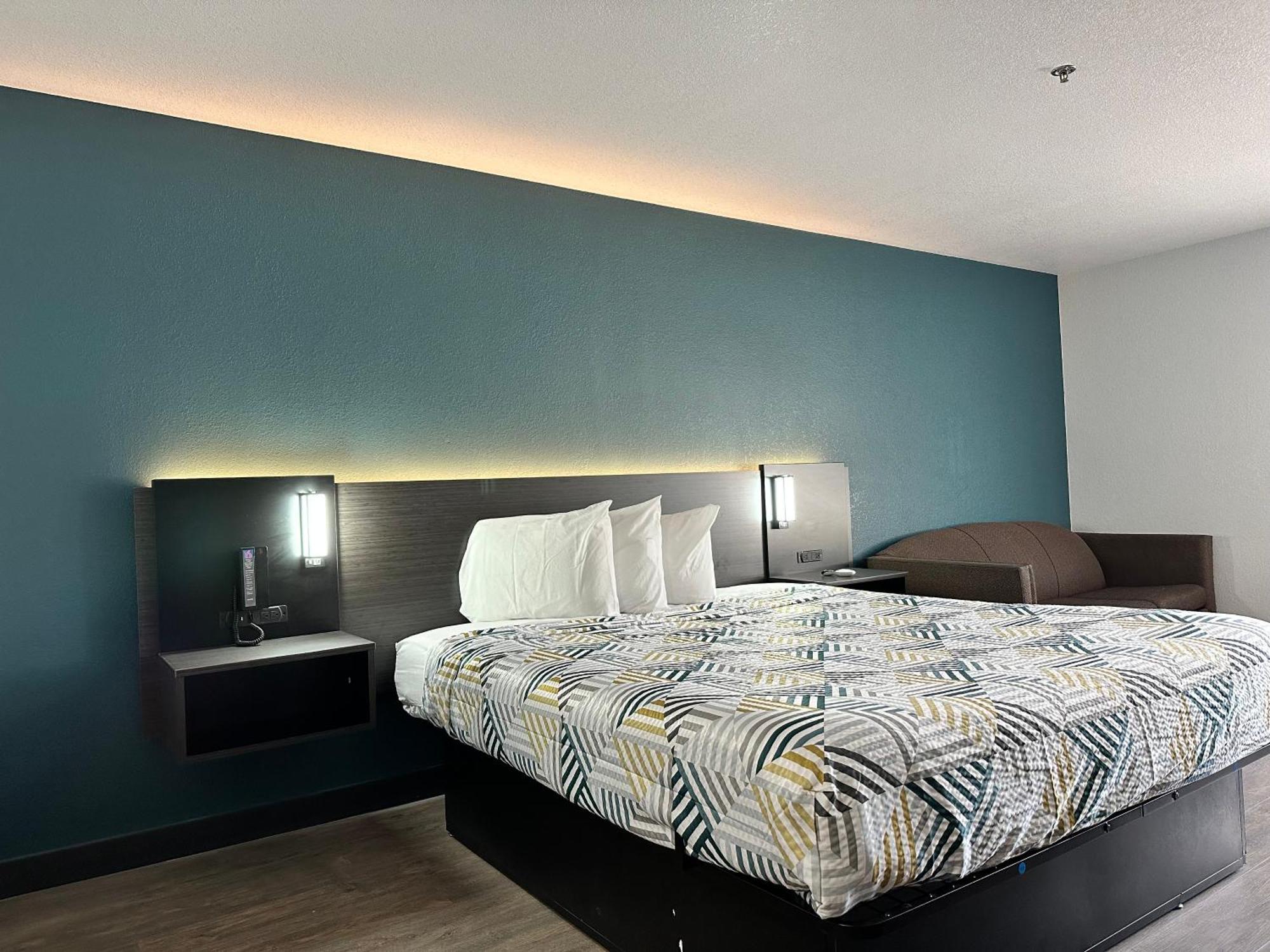 6-lebec, Ca Hotel 2*