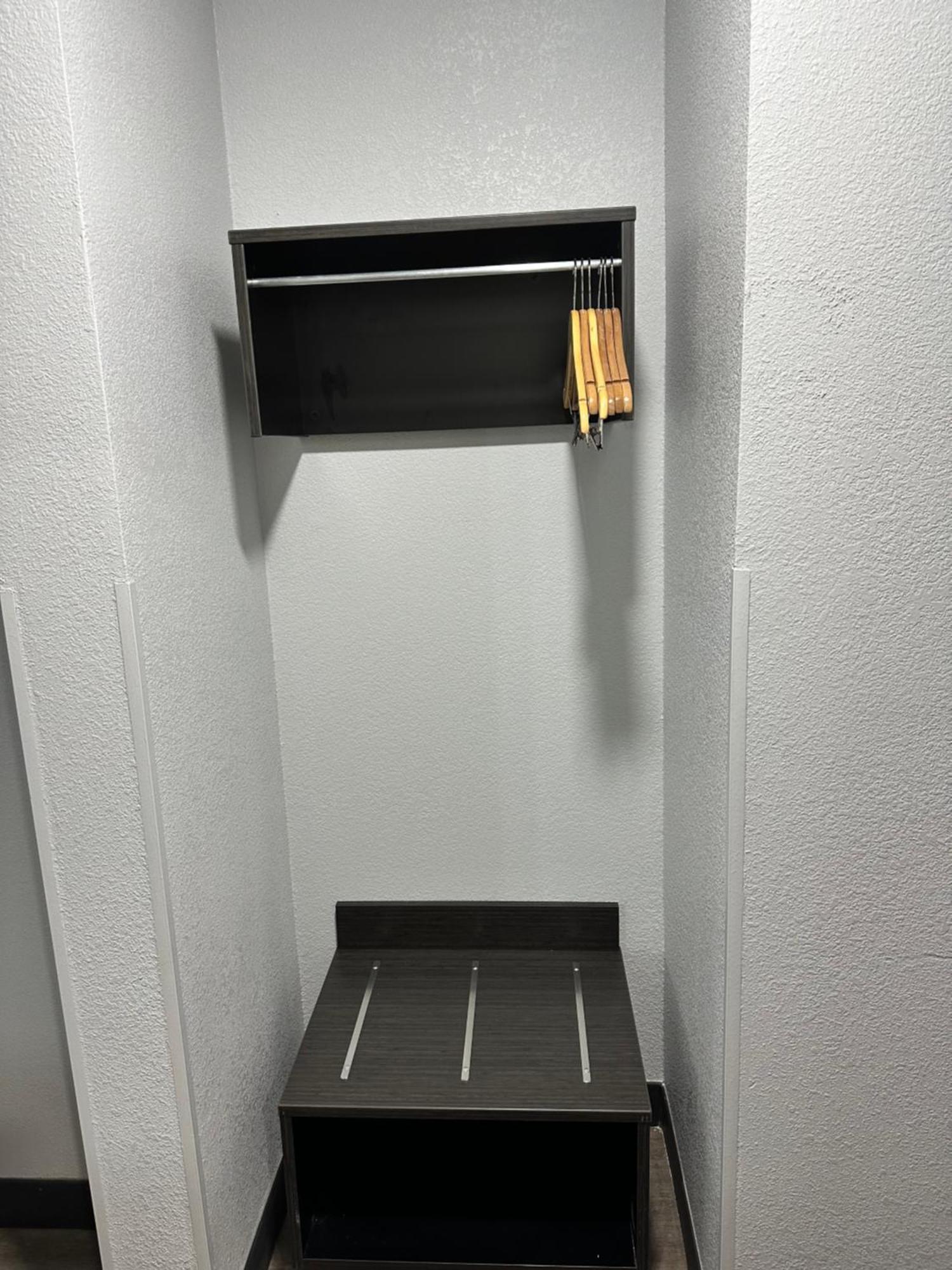 6-lebec, Ca Hotel