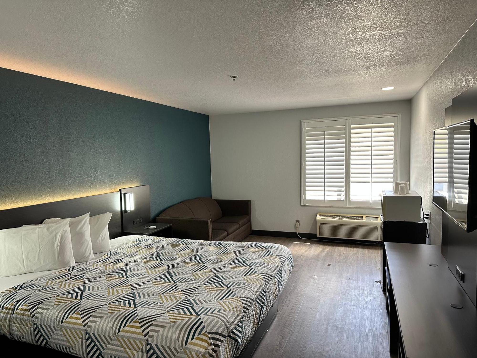 6-lebec, Ca Hotel 2*