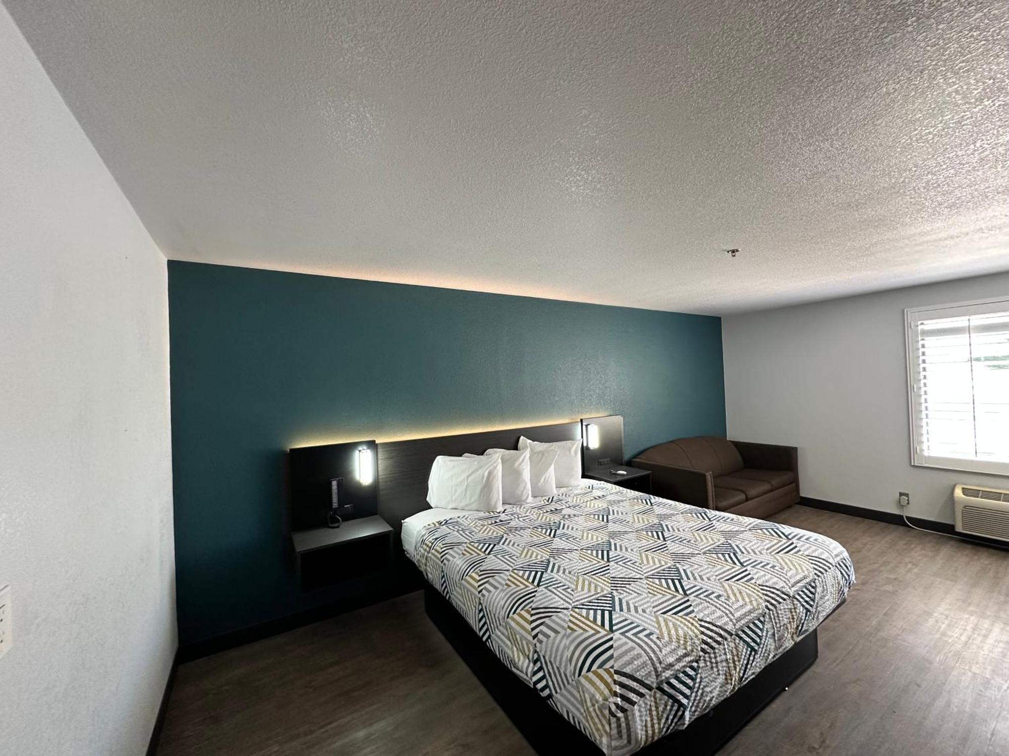 6-lebec, Ca Hotel Lebec