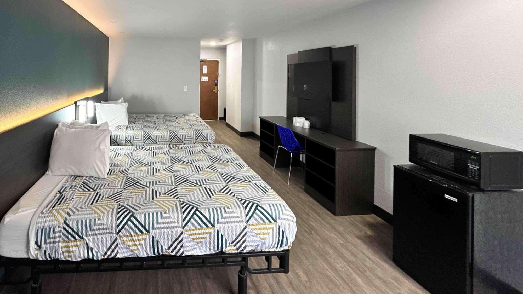 6-lebec, Ca Hotel 2*